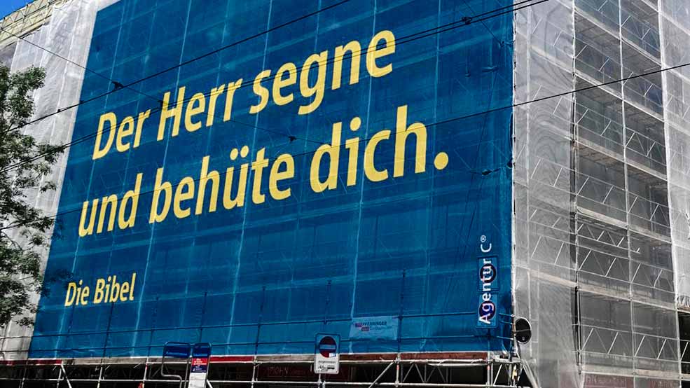 Megaposter der Agentur C