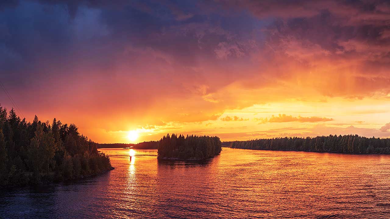 Sonnenuntergang in Vaala, Finnland