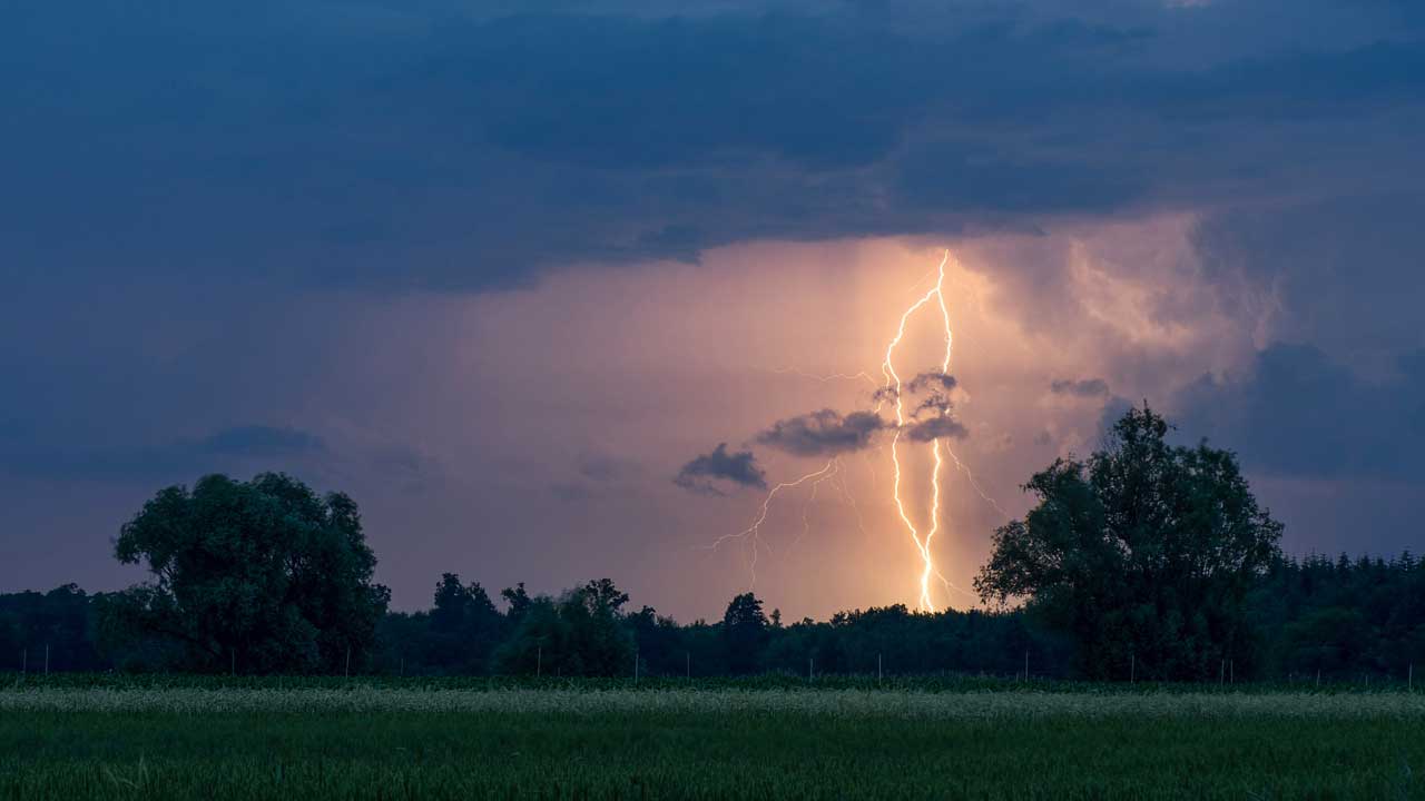 Gewitter mit Blitz im Elsass