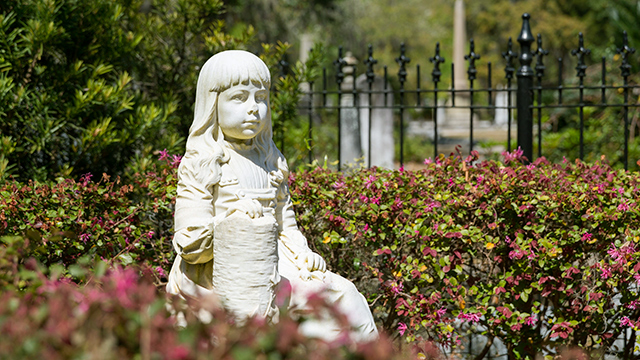 Statue in einem Friedhof in Savannah, Georgia