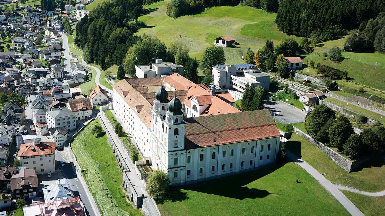 Kloster Disentis von oben