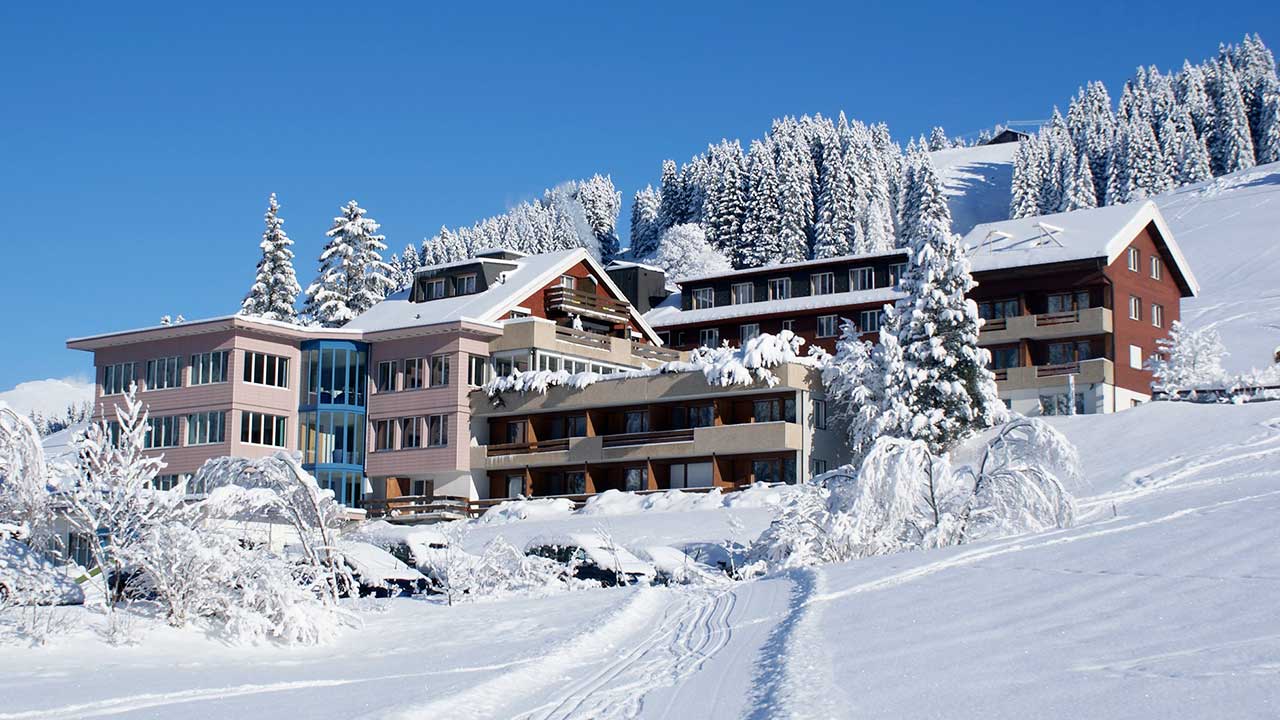 Hotel Alpina Adelboden im winterlichen Schneekleid