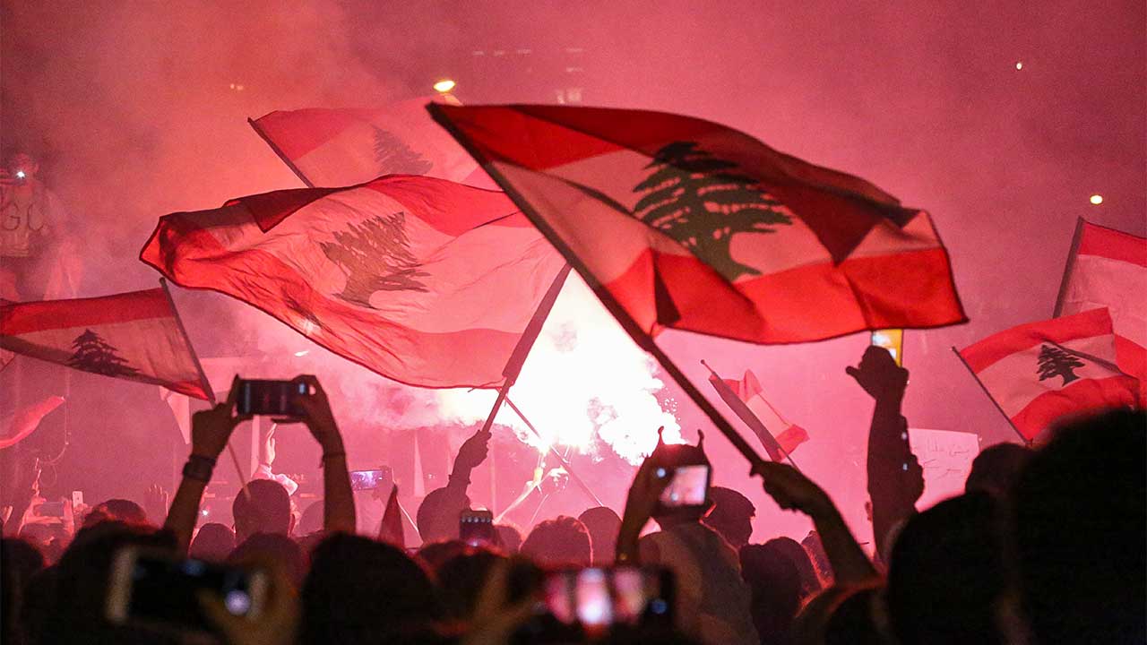 Libanesische Flaggen an einer Veranstaltung in Beirut