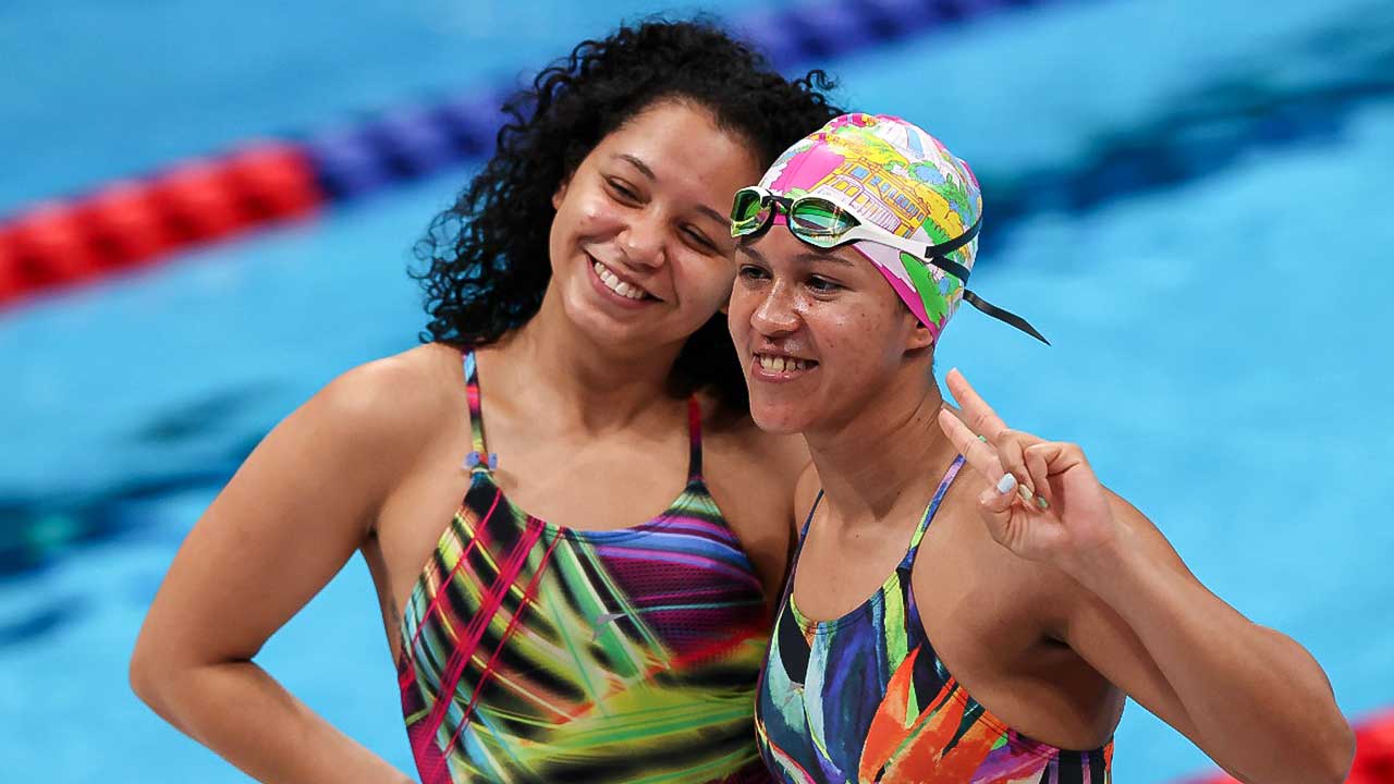 Zwei Schwimmerinnen an der Paralympic Games 2021