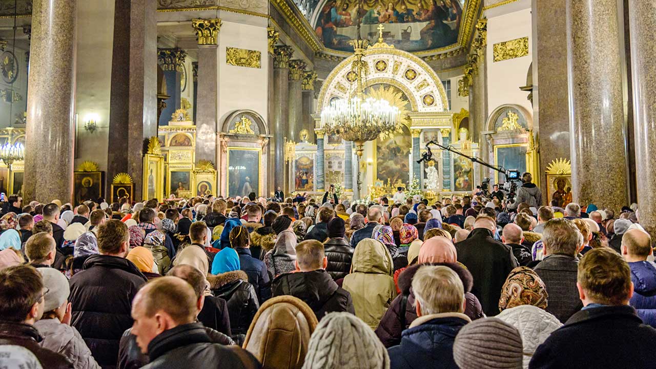 russisch-orthodoxer Weihnachtsgottesdienst in St. Petersburg