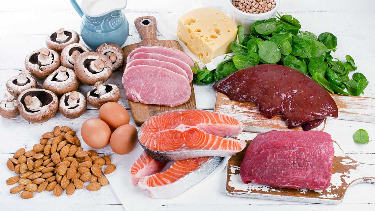 Lebensmittel mit Vitamin B2: Lachs, Käse, Eier und andere