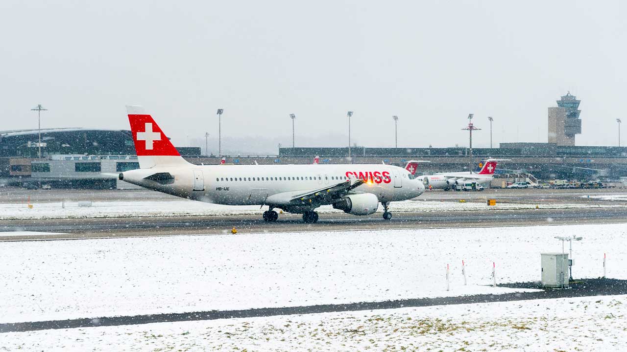 Flughafen Zürich-Kloten im Winter | (c) 123rf