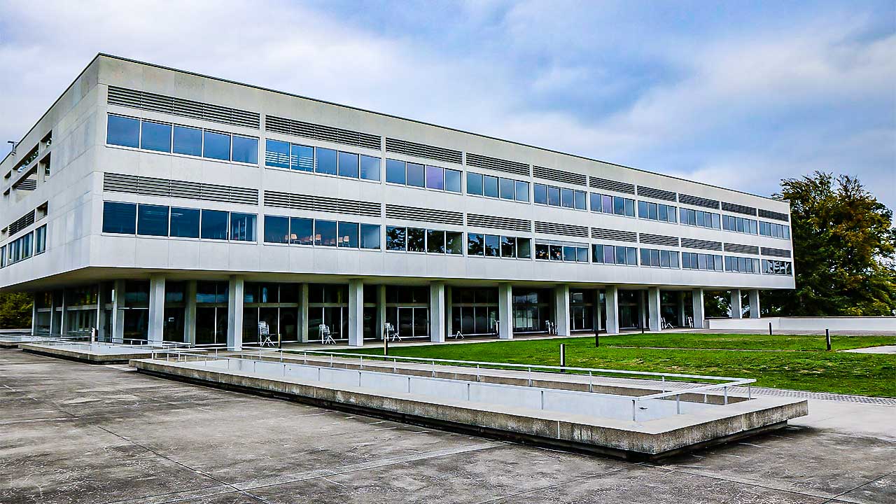 Hauptgebäude der Kantonsschule Enge, Zürich